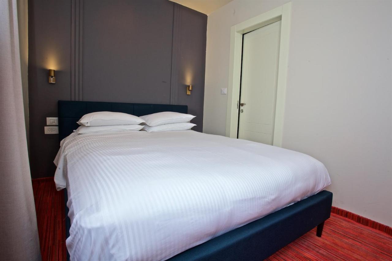 Moon Tlv - 4Th Floor Hotel Tel Aviv Exterior photo